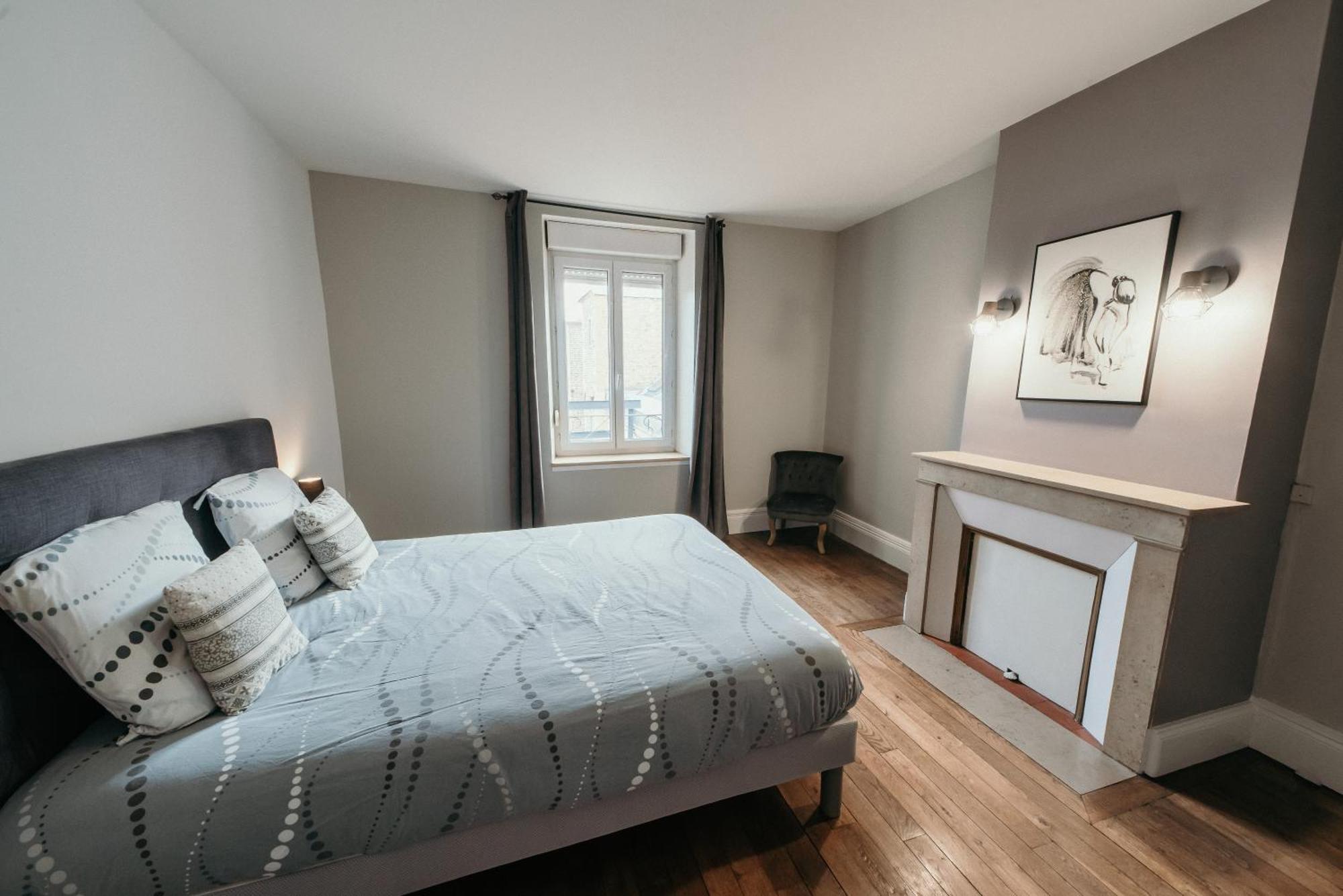 Appartement D'Alexandre Hyper Centre-Ville Charleville-Mezieres Exterior photo
