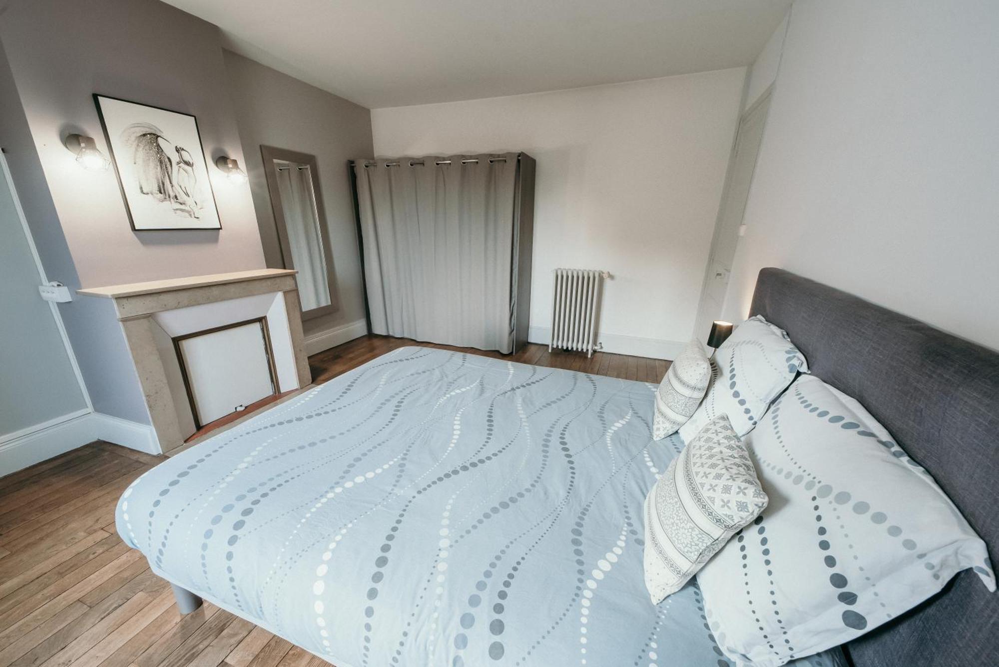 Appartement D'Alexandre Hyper Centre-Ville Charleville-Mezieres Exterior photo